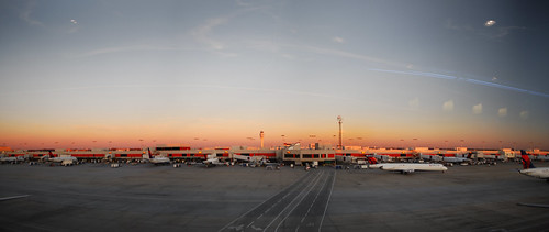 atlanta tarmac georgia airport twilight atl delta terminal jackson select hartsfield