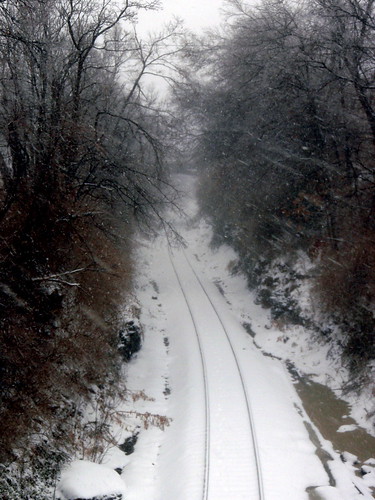 snow traintracks arkansas fayetteville 2111 february12011 nwasnow11