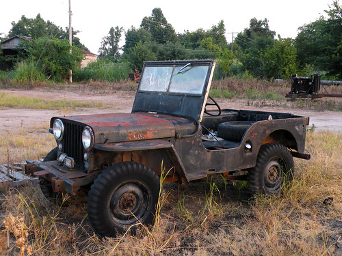 rust jeep arkansas tuckerman deserted oldjeep crackedwindshield rustedjeep tuckermanarkansas jacksoncountyarkansas