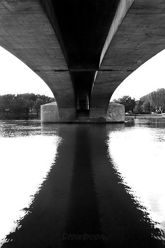 bridge bw white abstract black france reflection south symmetry pont symmetrical avignon edouard blackwhitephotos flickristi cattardbezzina daladier