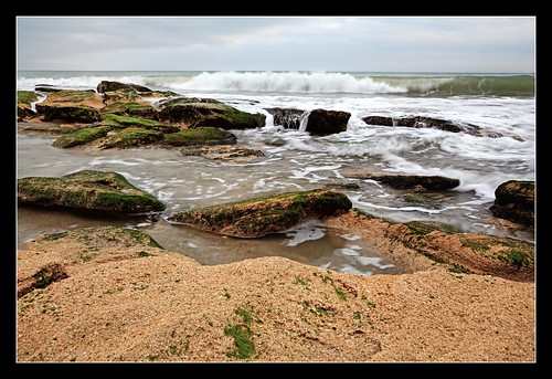 beach water canon coast nc moss rocks waves northcarolina hdr fortfisher topaz photomatix tonemapped hdraddicted coquinarocks 5dii