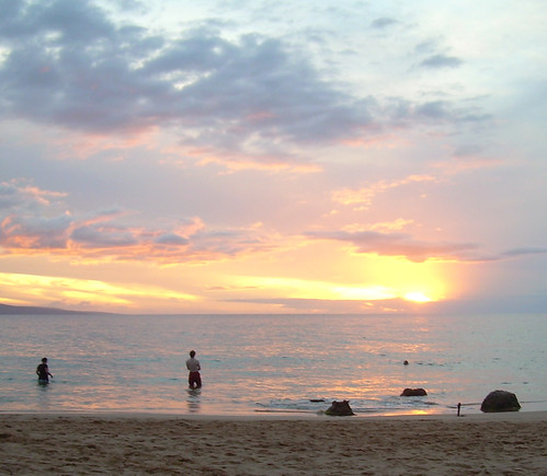 ocean sunset water hawaii sand maui pacificocean kihei oceanfront tropicalbeach keawakapubeach mauioceanfrontinn cindylouwho2