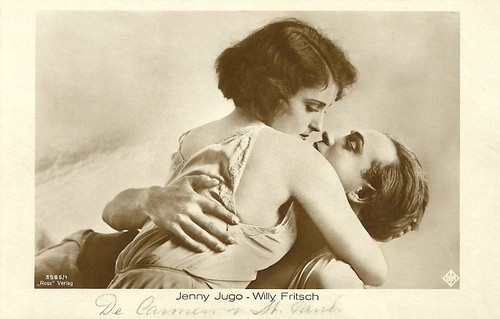Jenny Jugo and Willy Fritsch in Die Carmen von St. Pauli (1928)