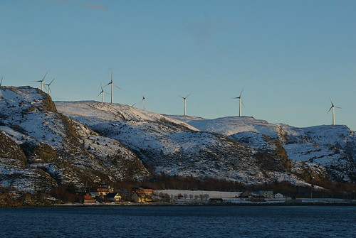 mountains windmill norway landscape norwegen berge shore landschaft küste hurtigruten windmühle windpark