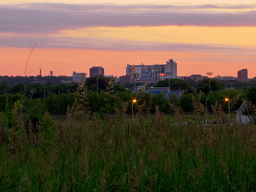 city sunset usa grass minnesota skyline downtown stadium rochester sprawl vacantlot rochestermn lotforsale urbangrowth