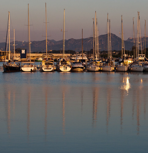 reflection sunrise puerto dawn boat barco harbour reflejo cambrils eos50d