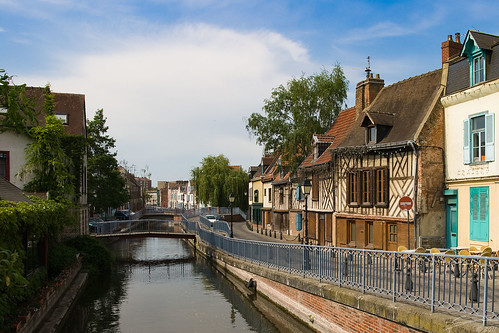 street old city houses urban france water river canal eau cityscape maisons sigma rivière rue amiens ville vieille colombage timbered colombages somme 1770mmf2845dcmacro