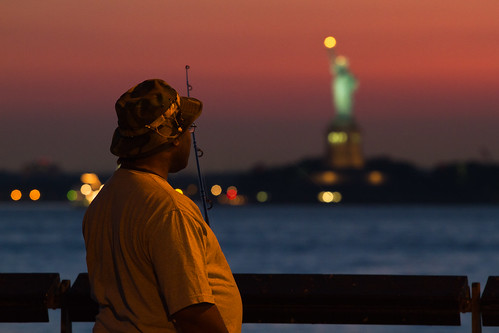 nyc newyorkcity sunset ny newyork brooklyn fishing sunsets statueofliberty redhook nycity 718 louisvalentinojrpark