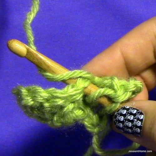 Stitchopedia-Getting-Started-Double-Crochet-3