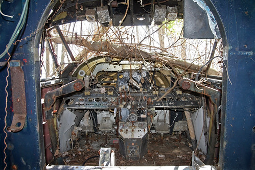 abandoned pine airport aircraft twin cockpit 18 derelict beech flightdeck scrapped stored twinbeech cabinview beechc45 beechexpeditor beechc45g n7615c 5111481
