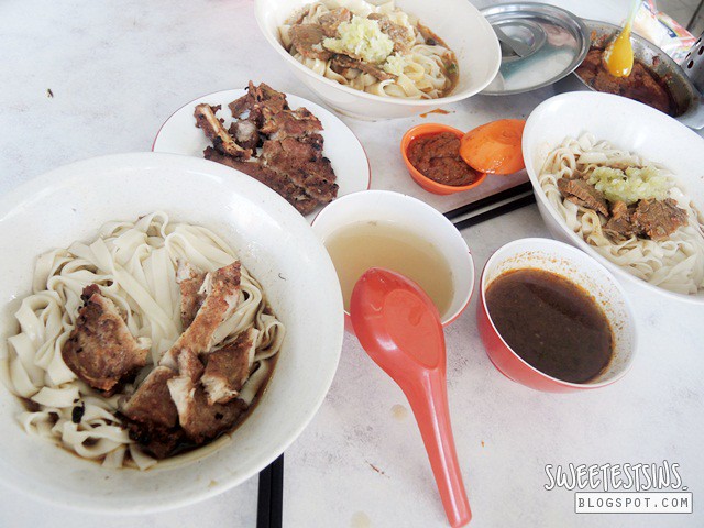 Hing Loong Taiwan Mee Pork Chop Noodles Spicy Beef Noodles