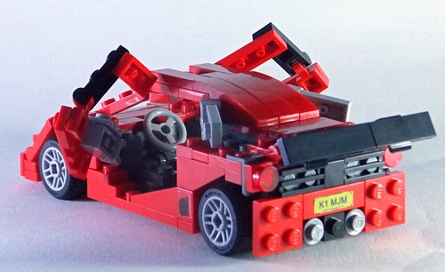 LEGO Minifigure Scale Car - 7-wide McLaren F1 GTR 5