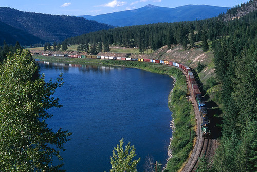 train river freight bnsf mrl freighttrain sd402 clarkforkriver montanaraillink mrl4thsubdivision