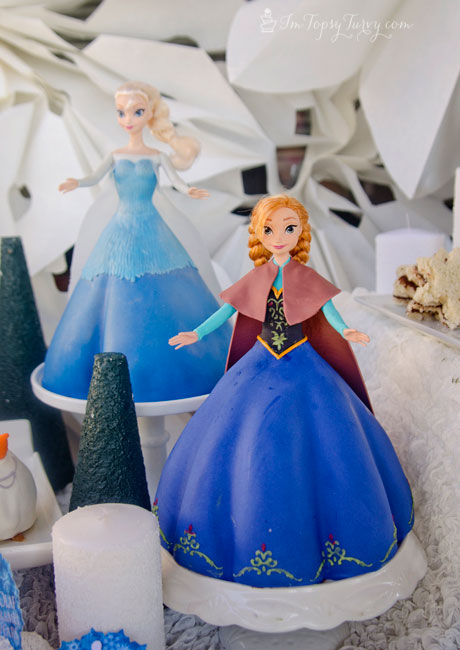 frozen-birthday-party-princess-cakes