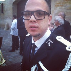 Mes lunettes sur un gendarme - Photo of Ercuis