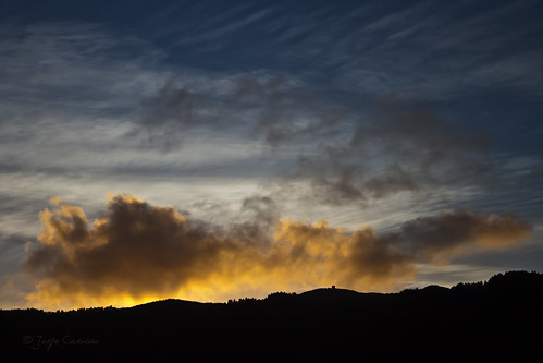 light sunset sky luz portugal clouds geotagged céu pôrdosol poet nuvens azores furnas açores poeta castelobranco memoriam smiguel jorgecardoso arydossantos geo:lat=3776165028257778 geo:lon=2532875979383469
