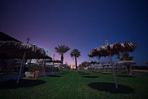 longexposure sky tree colors grass night dark stars lights outdoor cyprus palm parasol samyang pernera samyang14mmf28
