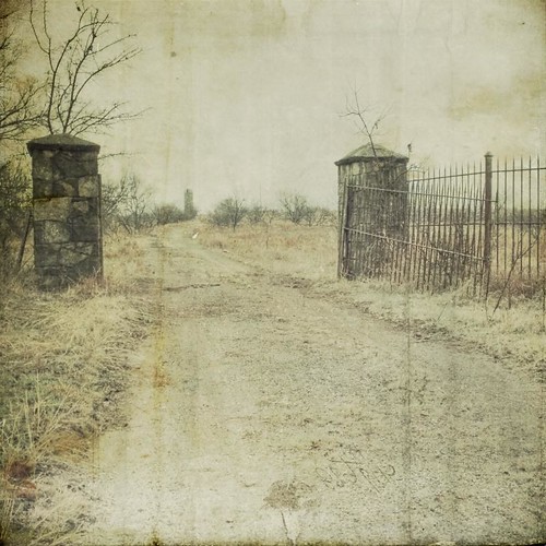 road abandoned canon square gate texas cloudy driveway murder jolly textured texturesquared t1i