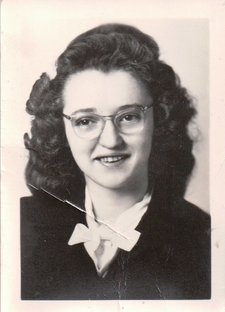 <b>Aunt Thelma</b> Maybelle Holweger - 5481053935_9ee3847f00_z