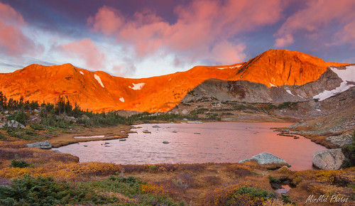 bobandbettylake bettylake lake alpine alpenglow sunrise morning colorado wilderness indianpeakswilderness indianpeaks mountain mountains october fall autumn