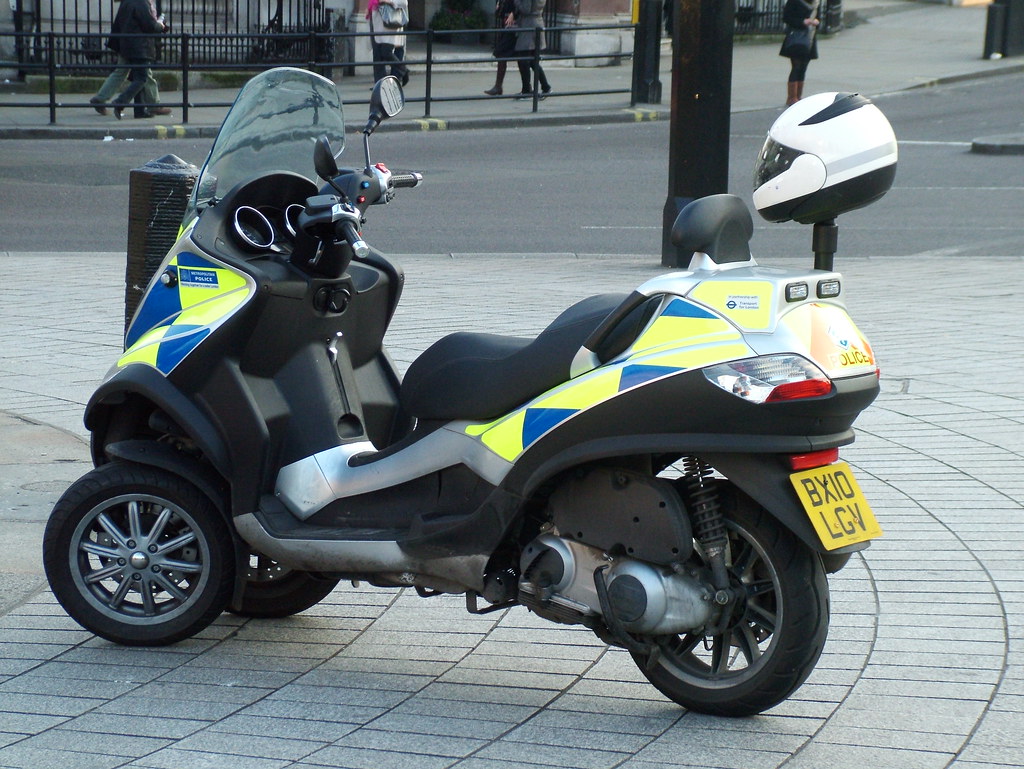 Met Police Scooter Trike