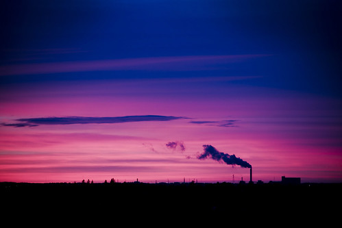 pink blue sunset chimney silhouette skyline clouds twilight saturated colorful factory glow purple dusk smoke horizon pipe tamron18270