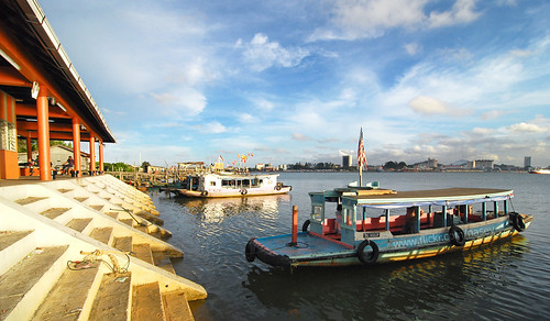sky clouds digital river landscape boat nikon jetty bluesky tokina malaysia dslr terengganu kualaterengganu d80 kartpostal nasey seberangtakir nasirali 1116mmf28 botpenambang 1116mmf28atx