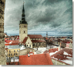 Niguliste Kirik / The sky over Tallinn