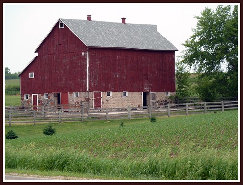 red green wisconsin rural landscape countryside barns farms