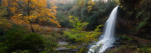 autumn fall color leaves waterfall dryfalls highlands northcarolina nc vacation travel panorama panoramic splendor forest outdoor landscape water stream