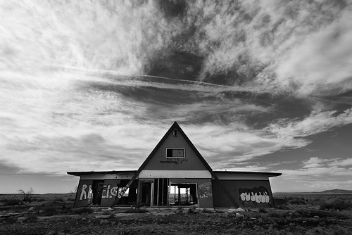 clouds blackwhite northernarizona circularpolarizer abandonedbuildings twoguns tamron1735mm28 canon5dmarkii 20110402