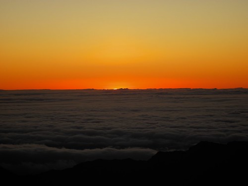 sunset mountain clouds sunrise hawaii maui haleakala views