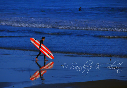 ocean blue red color reflection beach water santabarbara rainbow nikon surf waves pacific surfer board surfboard warhol ucsb d90