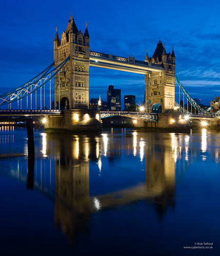 bridge blue reflection building london architecture towerbridge river dawn explore riverthames se1 cityoflondon londonse1 panasonicg2 panasoniclumixgvario1442mmf3556megaois