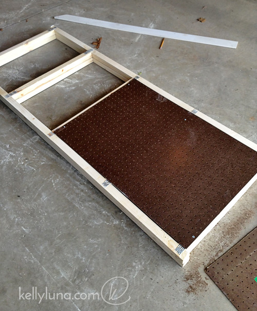Panel assembly-pegboard