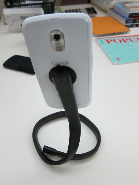 Infinite Loop Smartphone Stand - Galaxy Nexus (Back)