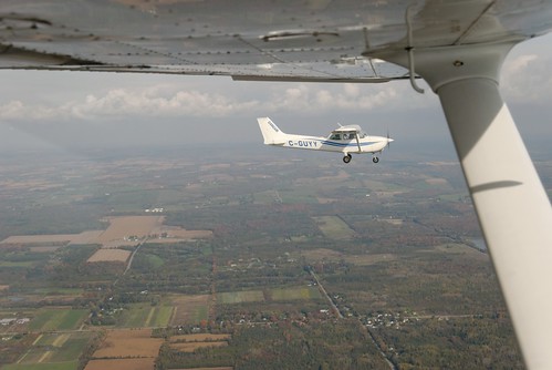 sky en ontario canada view north flight aerial east formation vol airborne far vue cessna 172 2012 aérienne patrouille cguyy