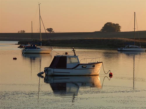 sunrise boats medway lowerhalstow
