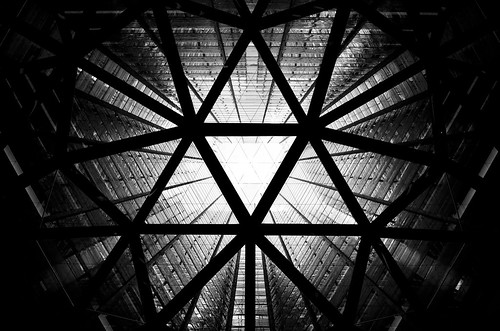 light white black building window japan 35mm tokyo nikon shinjuku noir perspective nikkor f18 blanc japon nihon sumitomo verriere lumière d7000