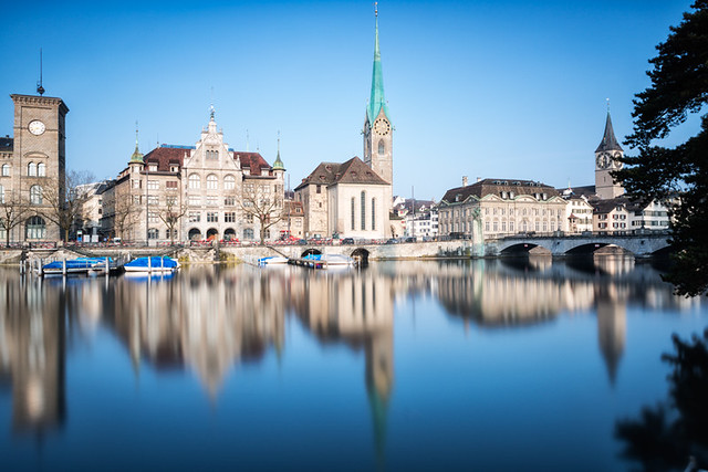 Morning-reflections-in-Zürich