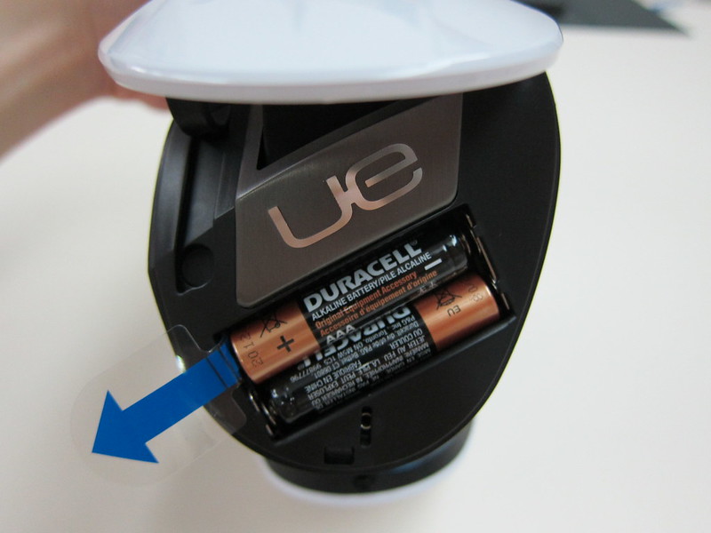 Logitech UE 6000 - 2x AAA Batteries