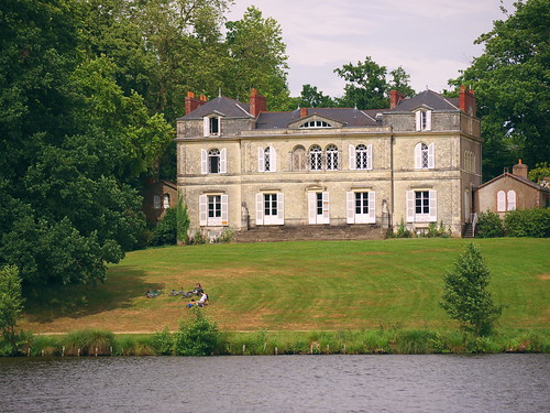 park france castle river landscape lumix picnic outdoor relaxing panasonic memory mansion nantes erdre gf1 chantrerie
