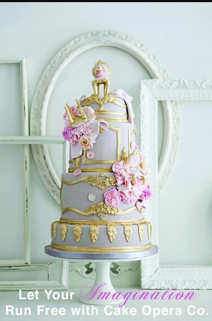 Cake by Yuma Couture Cakes