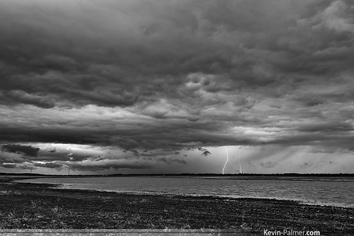 blackandwhite lake storm water field rain clouds dark illinois spring flood farm central bolt strike thunderstorm lightning gravelroad manito samyang tazewellcounty pentaxk5 bower14mmf28