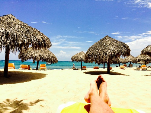 sea vacation beach relax sand dominicanrepublic caribbean palapas puertoplata costadorado
