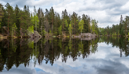 cloud reflection tree nature forest espoo finland landscape prime explore puu 15mm metsä luonto järvi pilvi uusimaa korpilampi