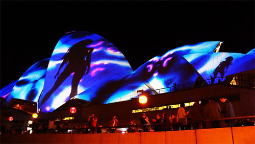 The Vivid LIVE Stage Door Tour at @SydOperaHouse