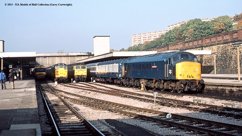 train diesel peak railway britishrail southyorkshire passengertrain royalsignals class47 class31 class45 45144 47145 sheffieldmidland 31439