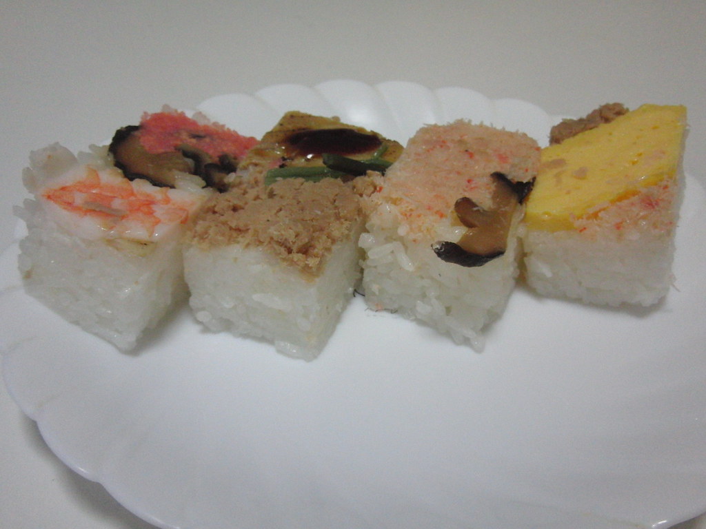 Sushi (oshizushi、押し寿司)