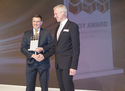 Premio IFOY 2013 para sistema de gestión de flotas Crown